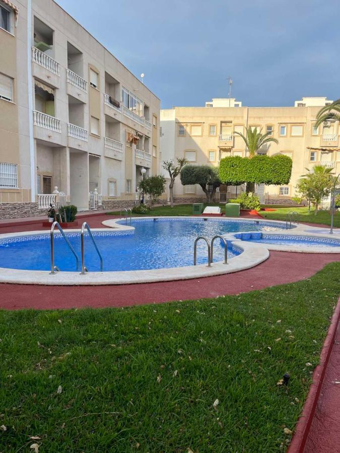 Apartament Mariha Torrevieja Exterior foto